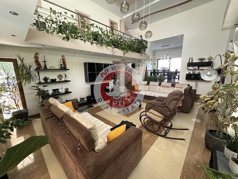 Iancu Nicolae | Vila 8 camere | decomandata | 420mp | B8714