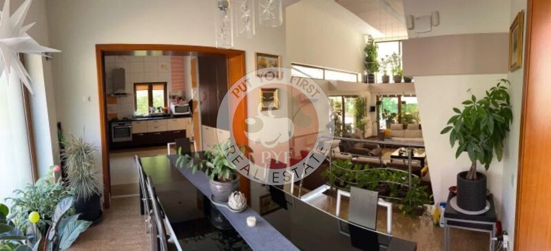 Iancu Nicolae | Vila 8 camere | decomandata | 420mp | B8714